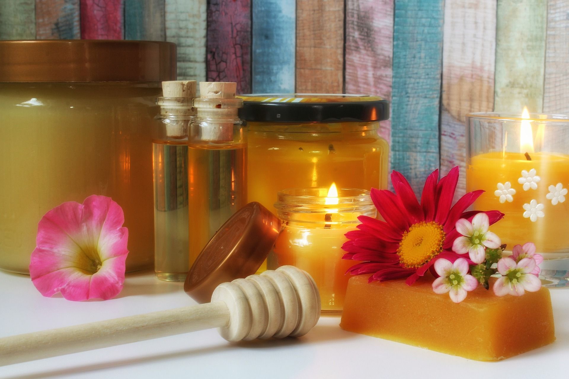 The Basics of Beeswax - What is it? How to Use it to benefit your life! 